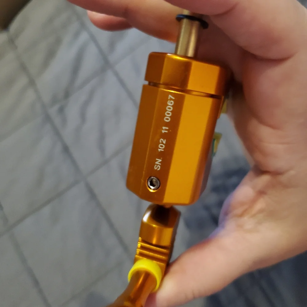Cero Gold and Yellow Camera Clamp
